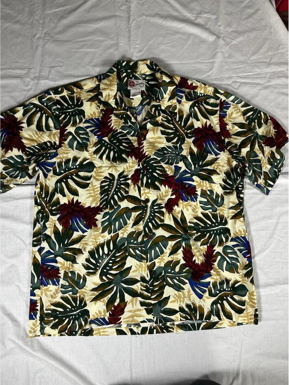 Hilo Hattie Hawaiian Shirt Men XL Yellow Green Red Floral Tropical Resort wear